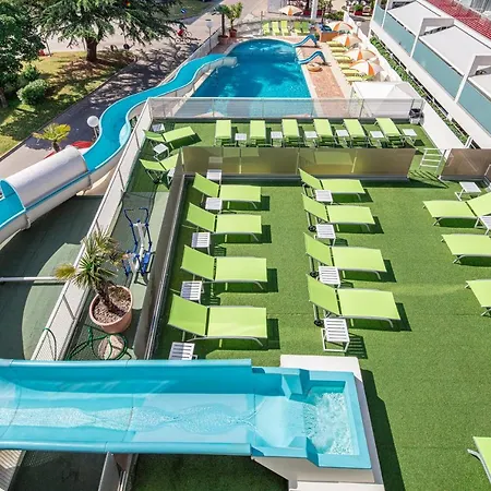 Alexander Hotel 3*