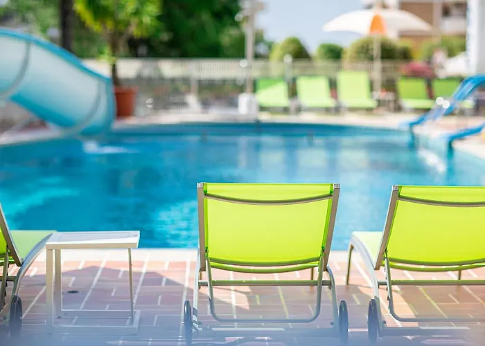 Alexander Hotel 3*